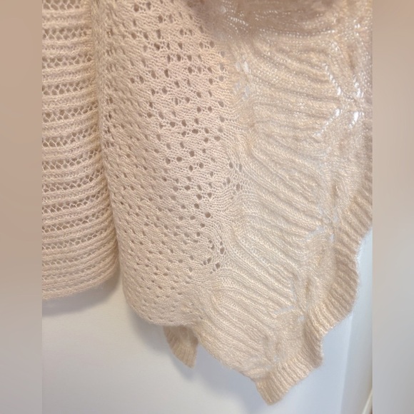 Free People Snow Nymph Blush Cream Crochet poncho , sz large - Picture 8 of 10